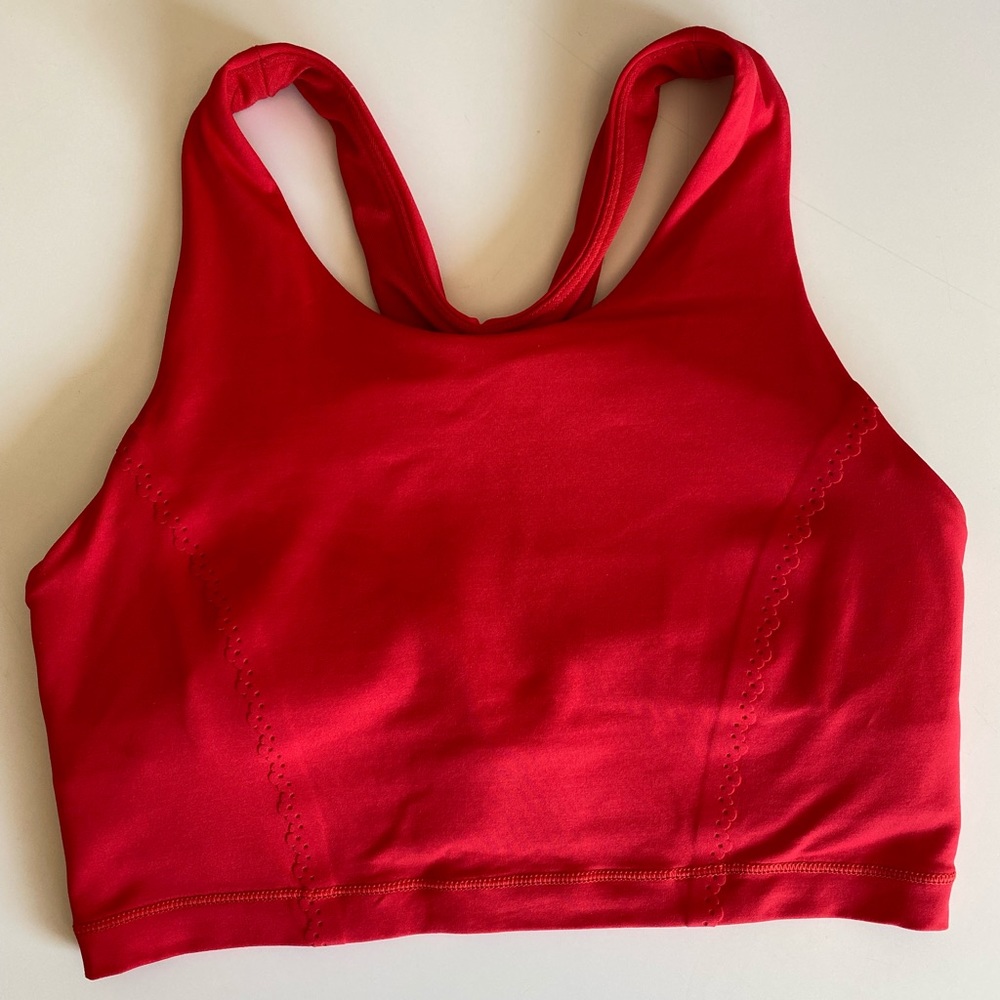 Lululemon women’s sports bra